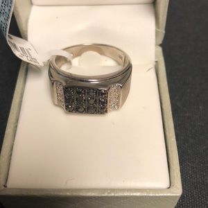 Men’s diamond ring